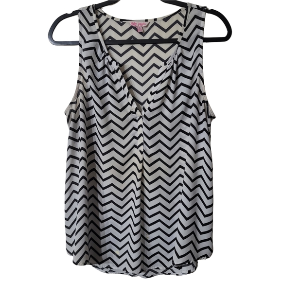 Candie's Tops - Candie's Black and White Chevron Tank Top Size Large